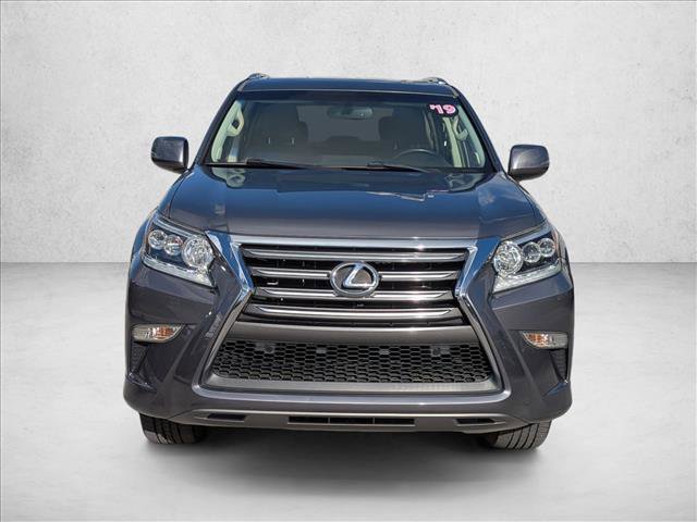 Used 2019 Lexus GX 460 image 2