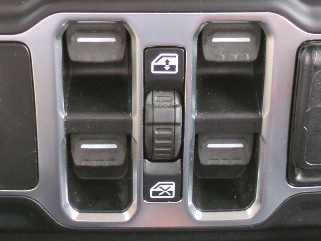 Used 2019 Jeep Wrangler Unlimited Sport S AWD/4WD image 23