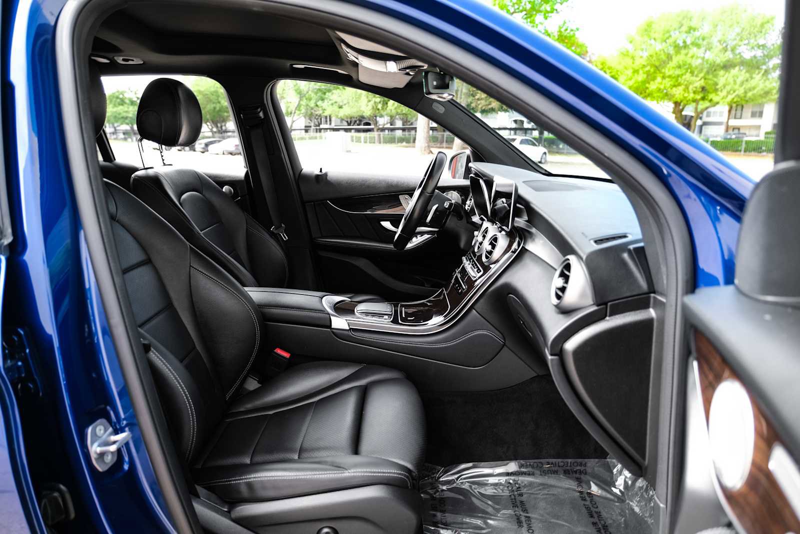 Used 2021 Mercedes-Benz GLC 300 image 38