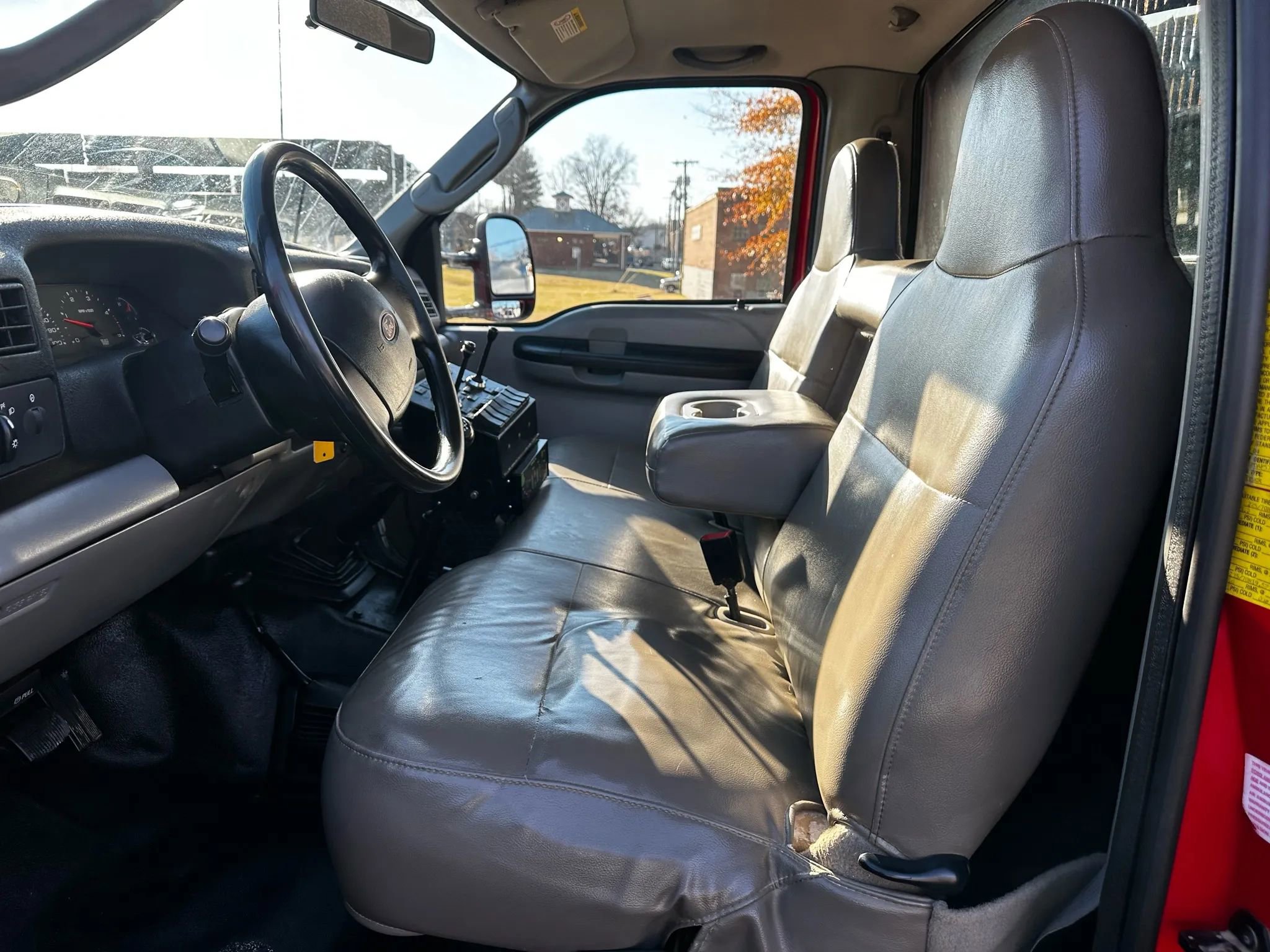 Used 2003 Ford F550 4x4 Regular Cab Super Duty image 7