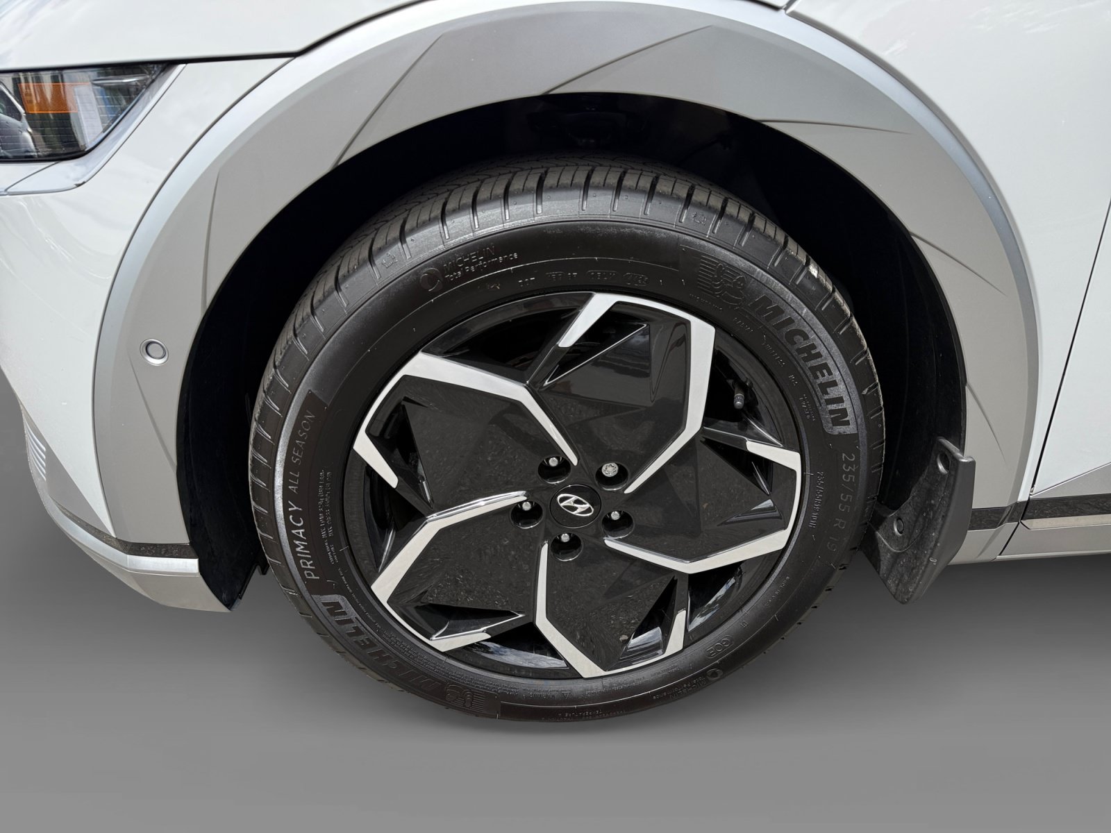 Certified 2024 Hyundai Ioniq 5 Limited RWD image 9