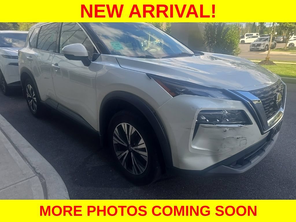 Used 2021 Nissan Rogue SV w/ Premium Package AWD/4WD image 2