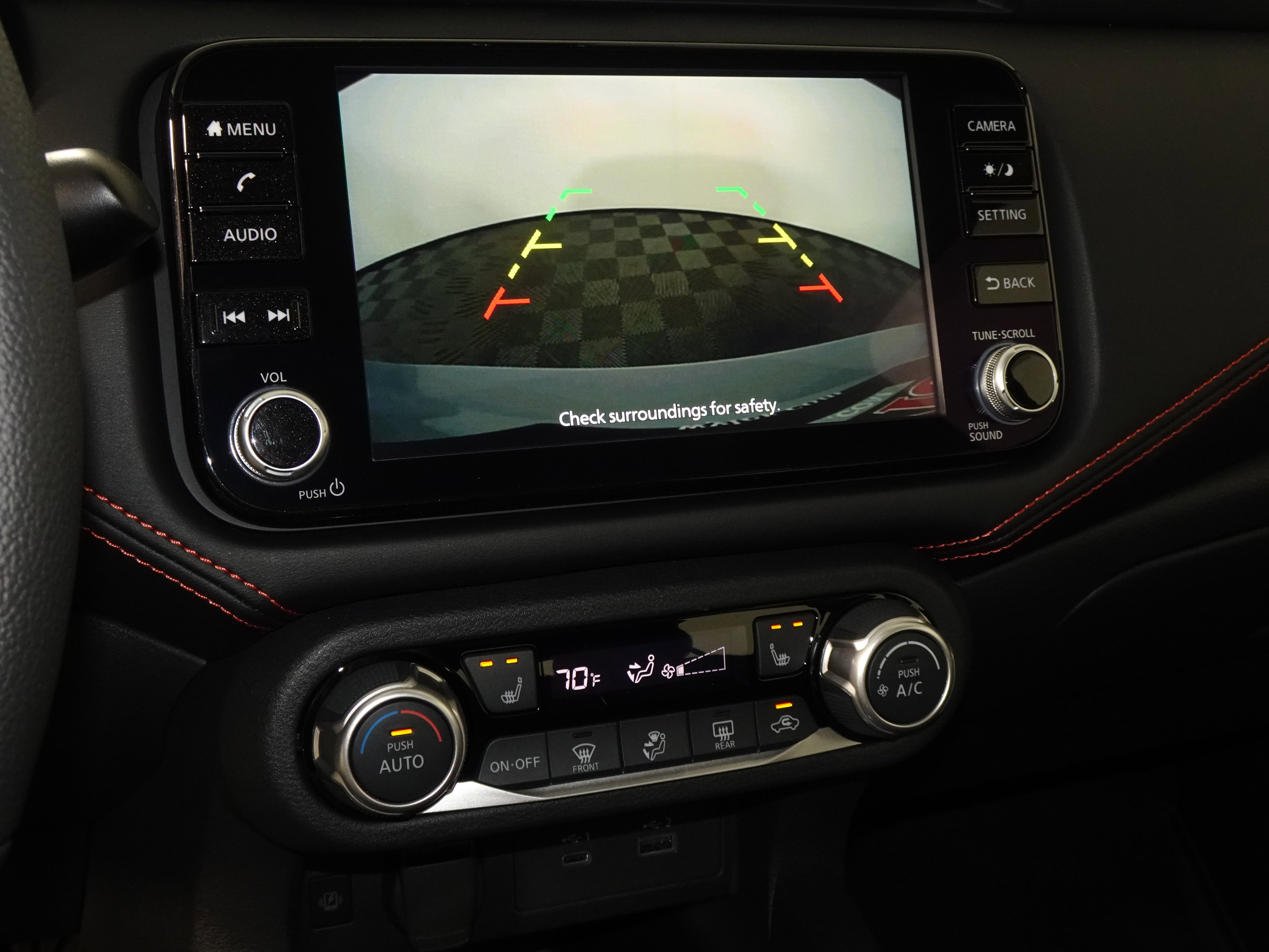 New 2025 Nissan Versa SR w/ Trunk Package image 27