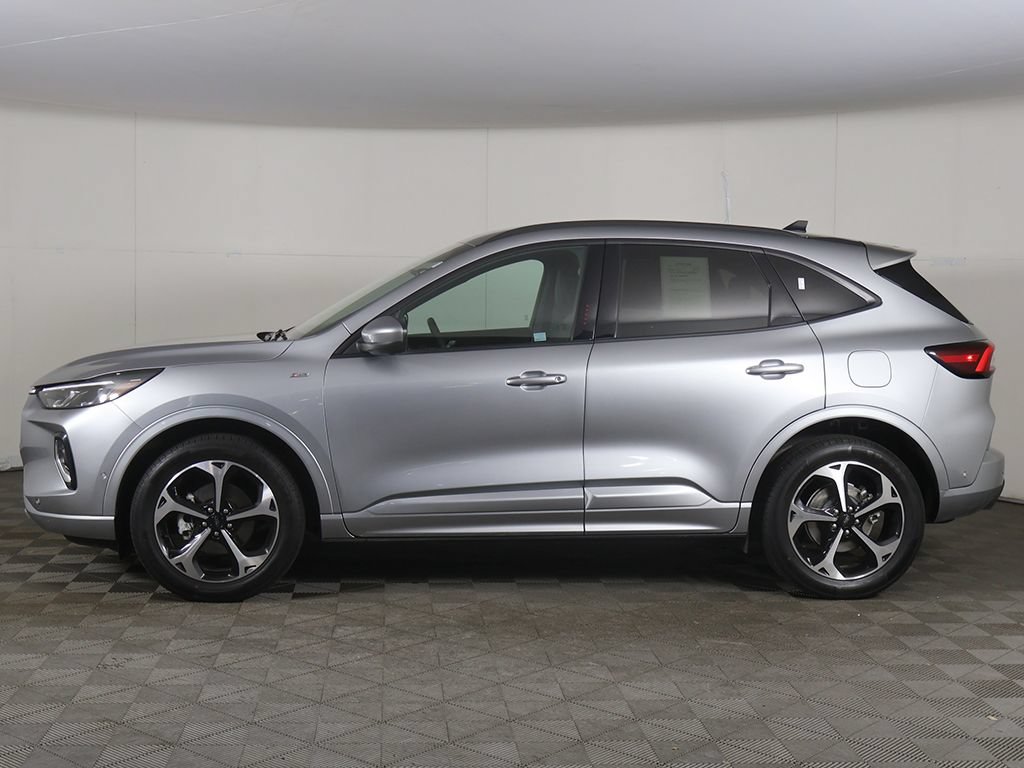Used 2023 Ford Escape ST-Line Elite w/ Premium Technology Package AWD/4WD image 17