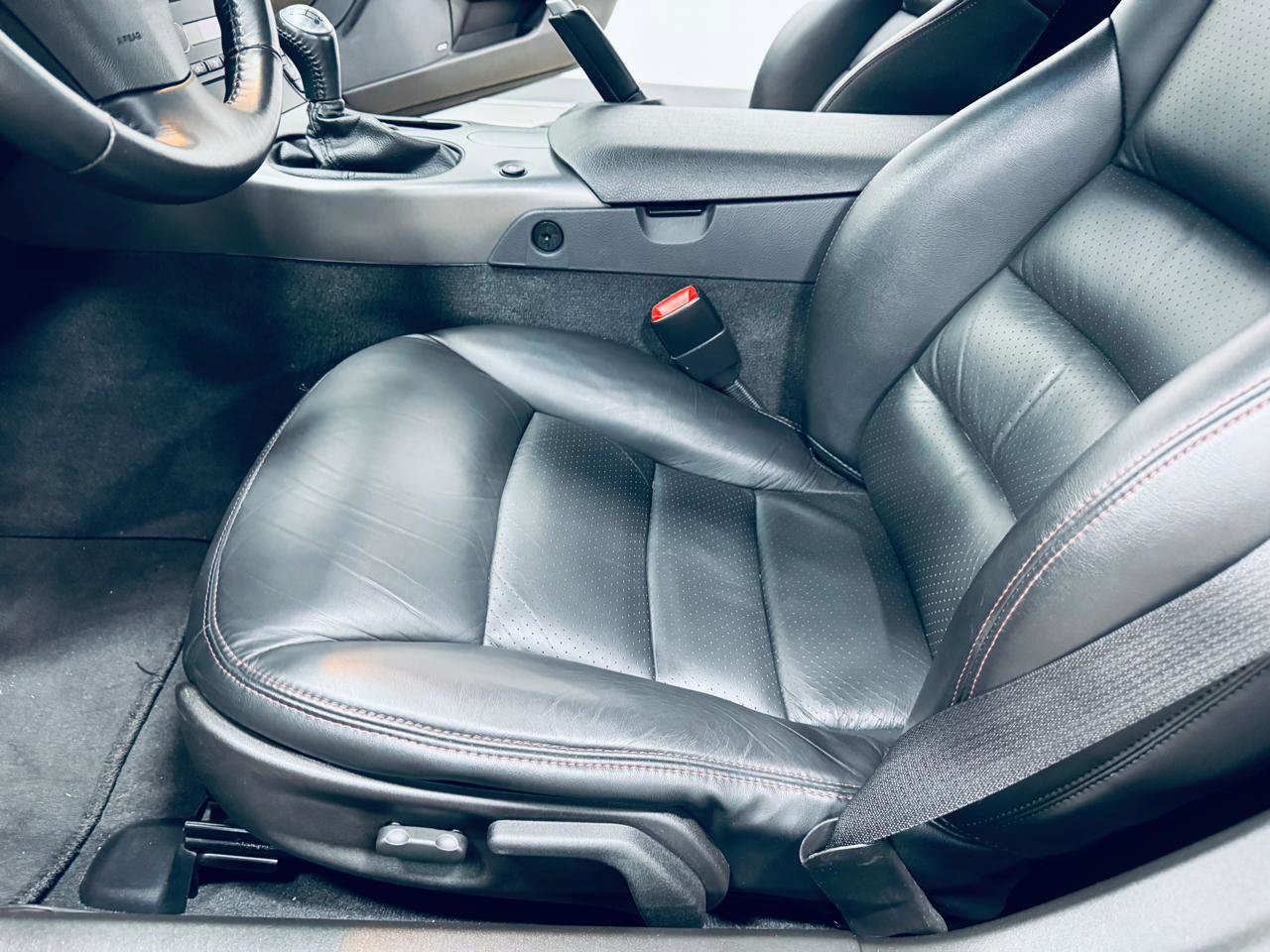 Used 2006 Chevrolet Corvette Z06 w/ Preferred Equipment Group image 29