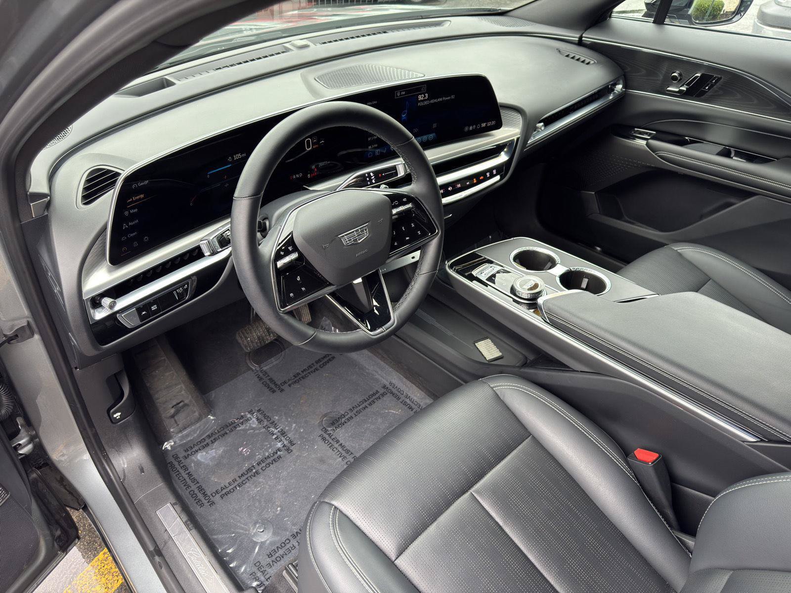 Used 2024 Cadillac Lyriq Luxury AWD/4WD image 18