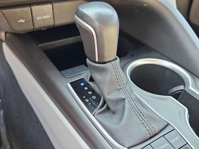 Used 2021 Toyota Camry XLE image 17
