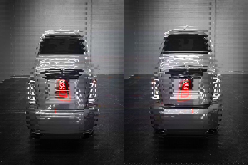 Used 2019 Rolls-Royce Phantom Sedan image 22