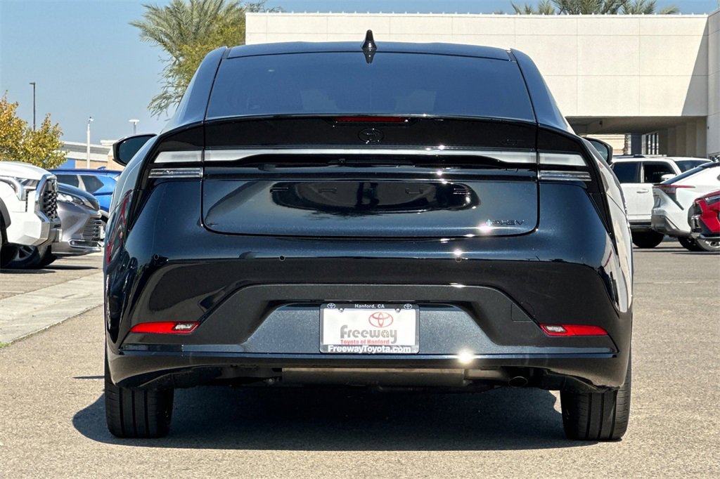 New 2026 Toyota Prius Plug-In Hybrid image 5