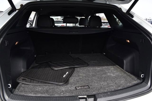 Used 2023 Volkswagen Atlas Cross Sport SE w/ Black Wheel Package image 24