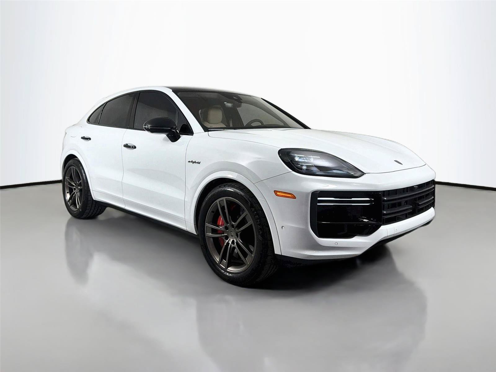 Certified 2025 Porsche Cayenne Turbo AWD/4WD image 9
