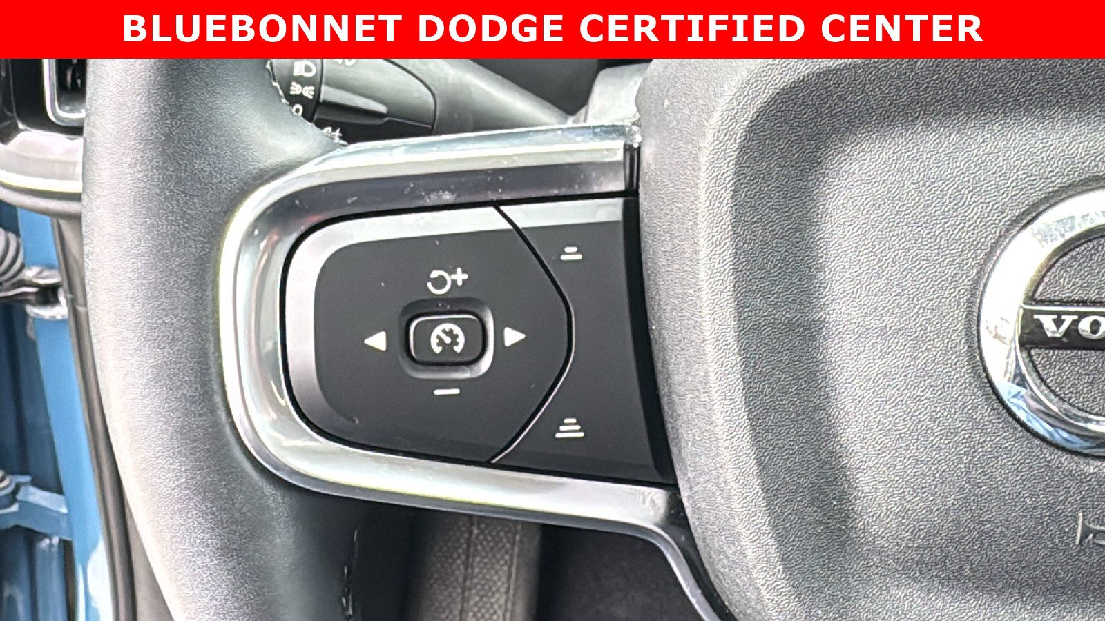 Used 2023 Volvo XC40 B5 Plus w/ Protection Package Premier image 22