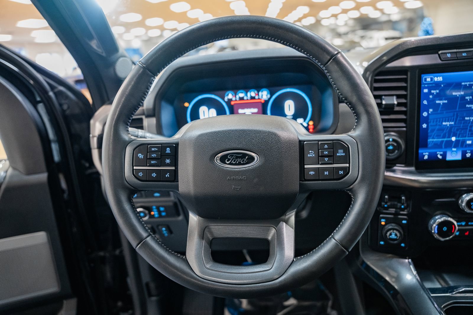 Certified 2023 Ford F150 Lariat w/ Equipment Group 502A High image 32