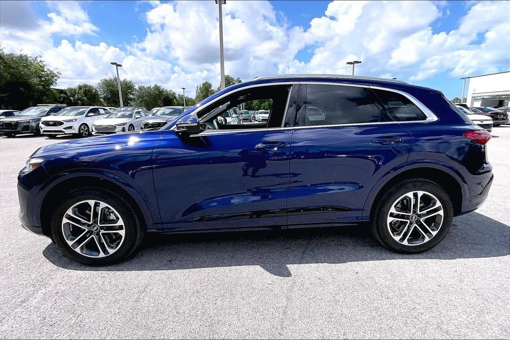 Certified 2025 Audi Q5 Premium w/ Premium Plus AWD/4WD image 8
