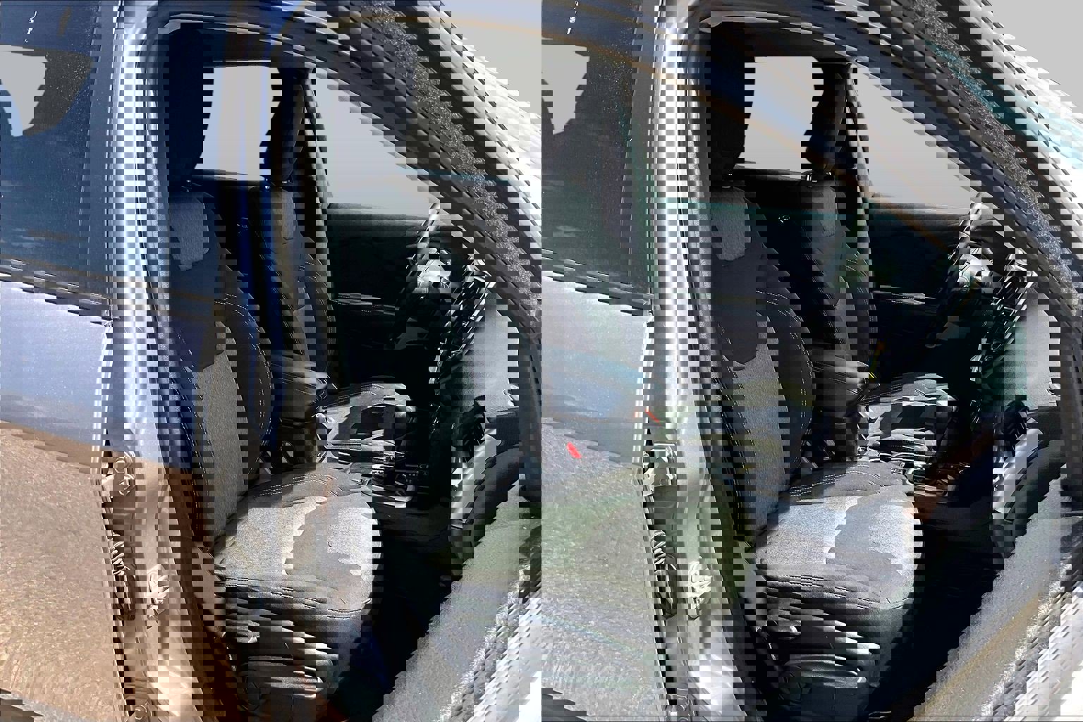 Used 2018 Jeep Cherokee Latitude w/ Altitude Package image 5