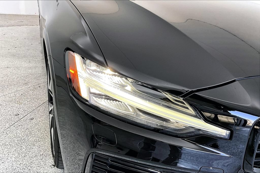 Used 2019 Volvo S60 T8 R-Design AWD/4WD image 34