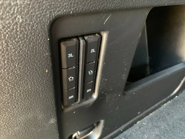 Used 2019 Ford Expedition Limited w/ Equipment Group 302A AWD/4WD image 17