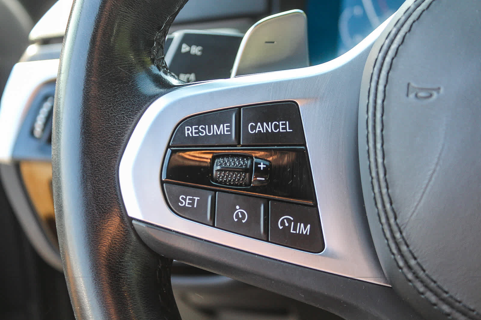 Used 2023 BMW 530i w/ M Sport Package RWD image 21