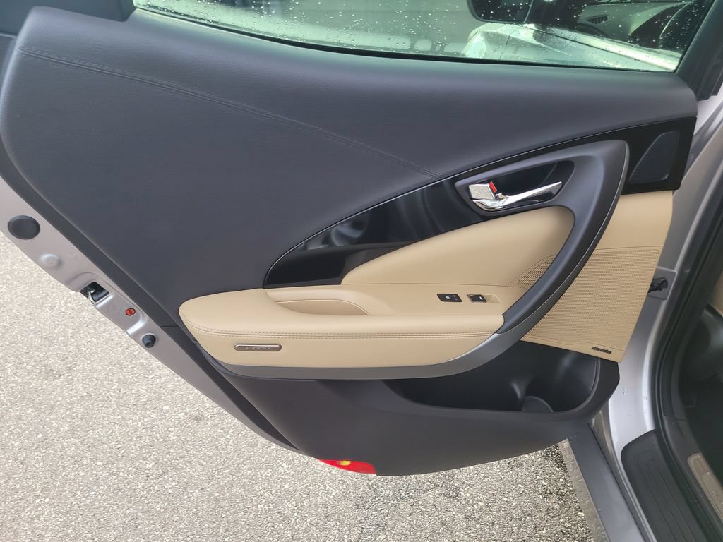 Used 2013 Hyundai Azera FWD image 9