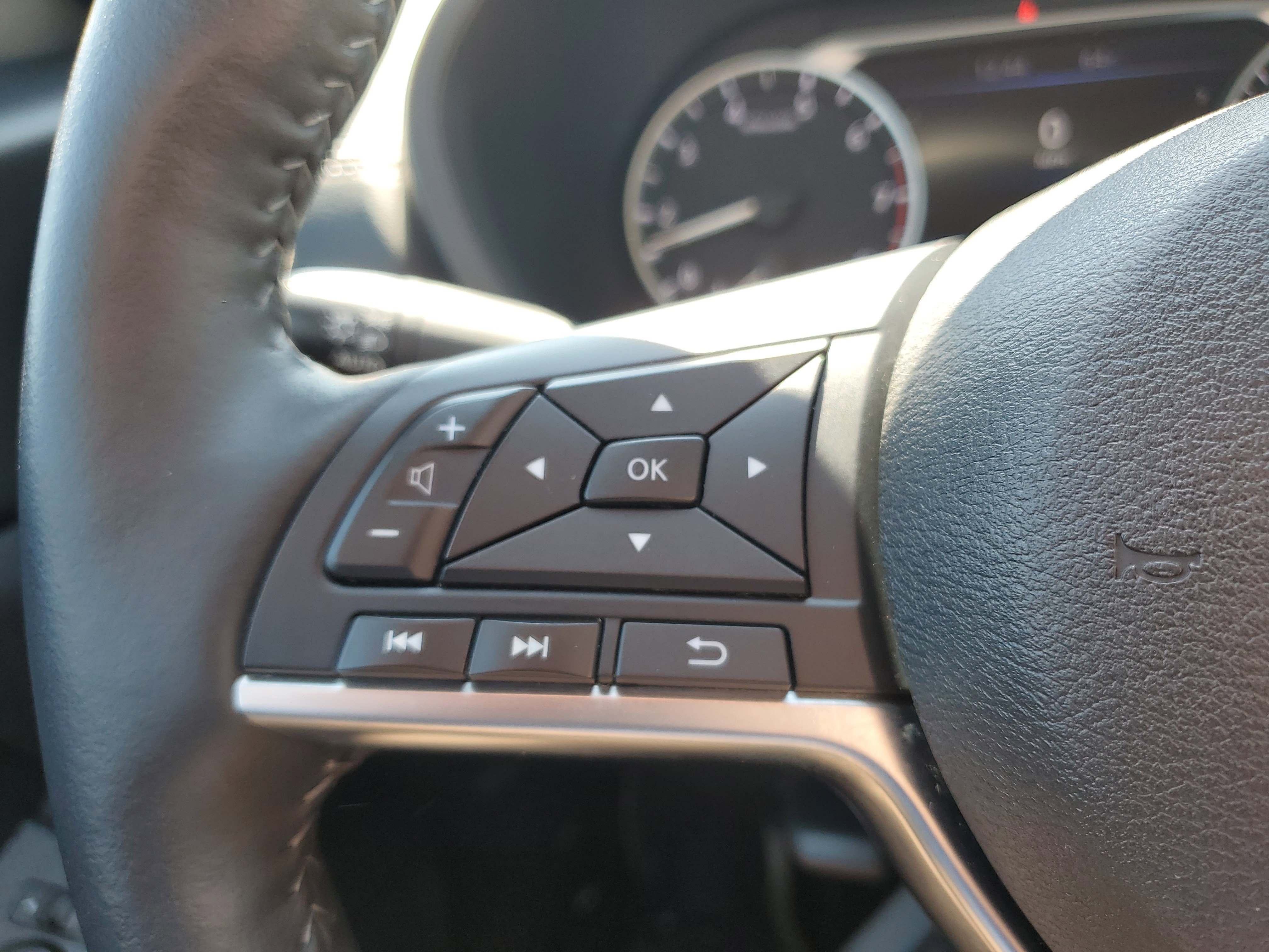 Used 2024 Nissan Sentra SV w/ All-Weather Package image 18