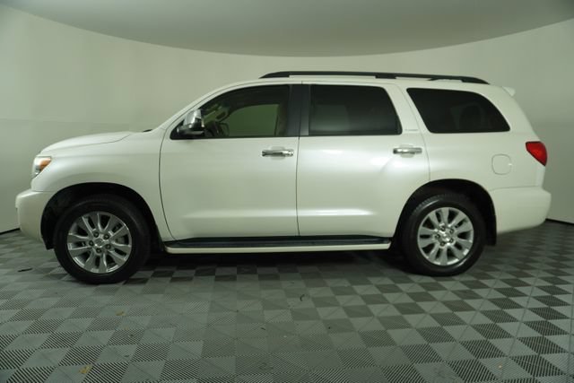 Used 2015 Toyota Sequoia Platinum RWD image 4