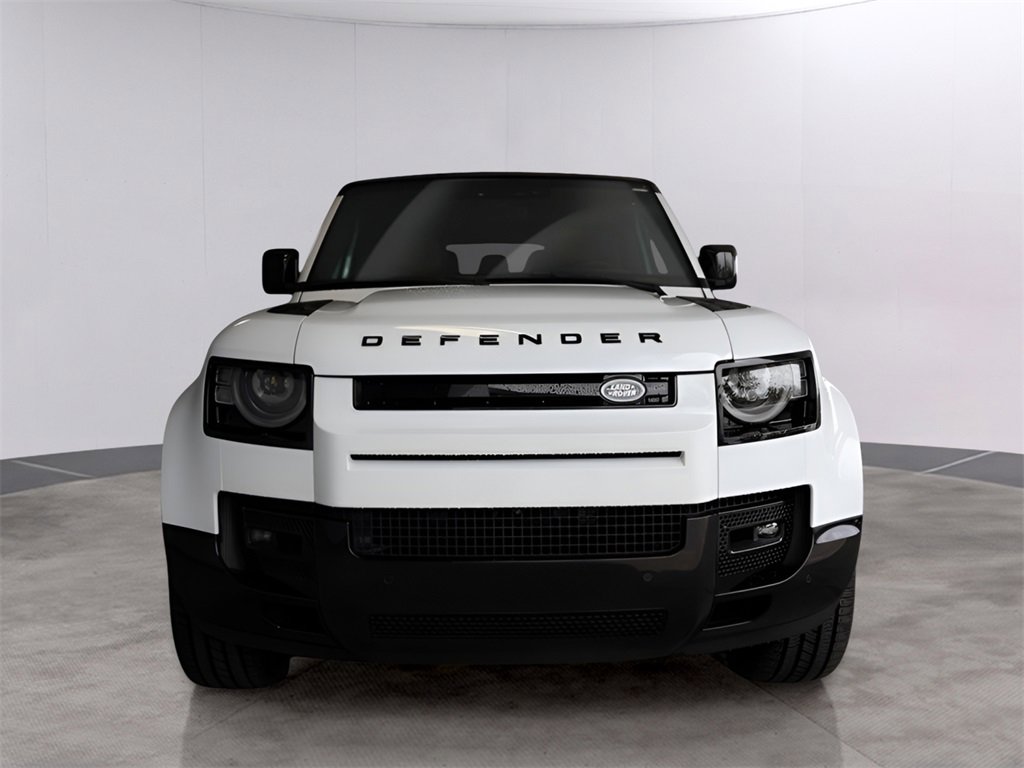 New 2025 Land Rover Defender 130 V8 image 4