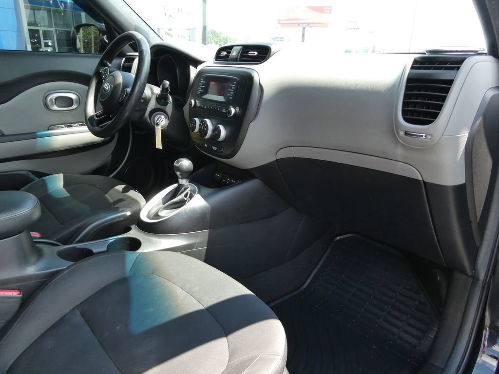 Used 2016 Kia Soul FWD image 14
