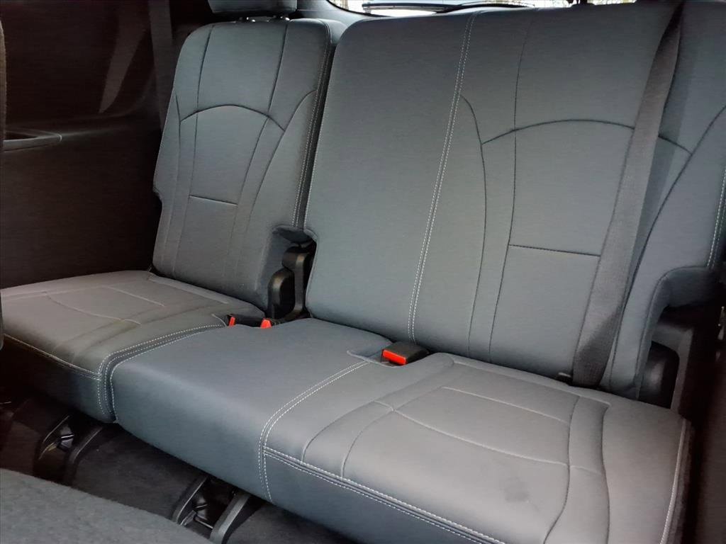 Used 2023 Buick Enclave Essence image 15