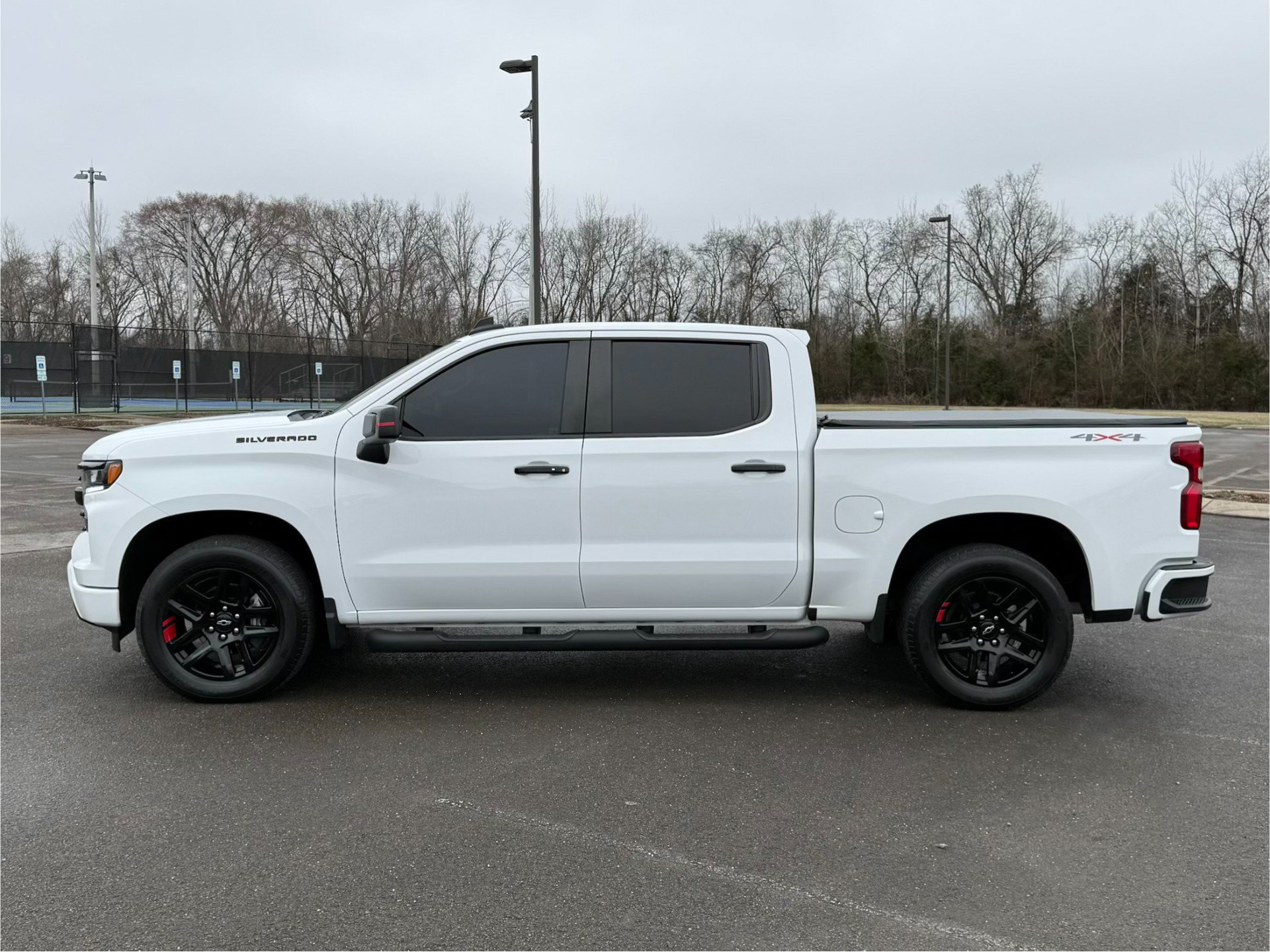 Used 2024 Chevrolet Silverado 1500 RST w/ Redline Edition AWD/4WD image 5