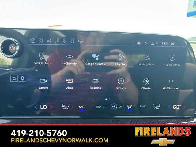 New 2025 Chevrolet Traverse Z71 w/ Driver Confidence Package image 31