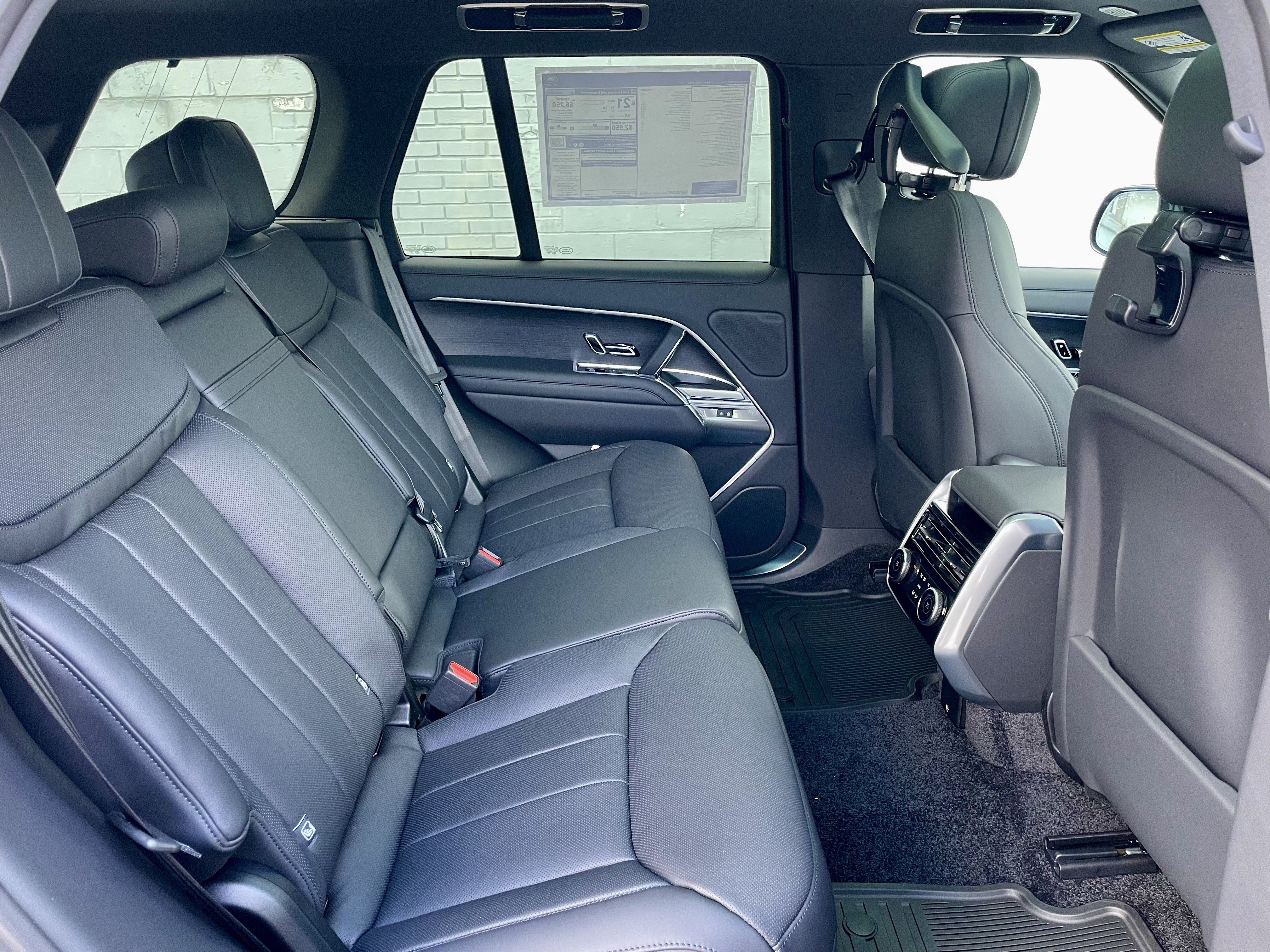 New 2026 Land Rover Range Rover SE AWD/4WD image 31