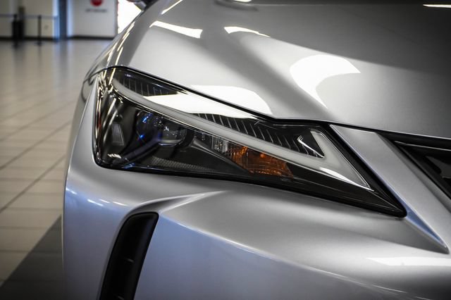 Certified 2025 Lexus UX 300h FWD w/ Accessory Package (Z2) image 29