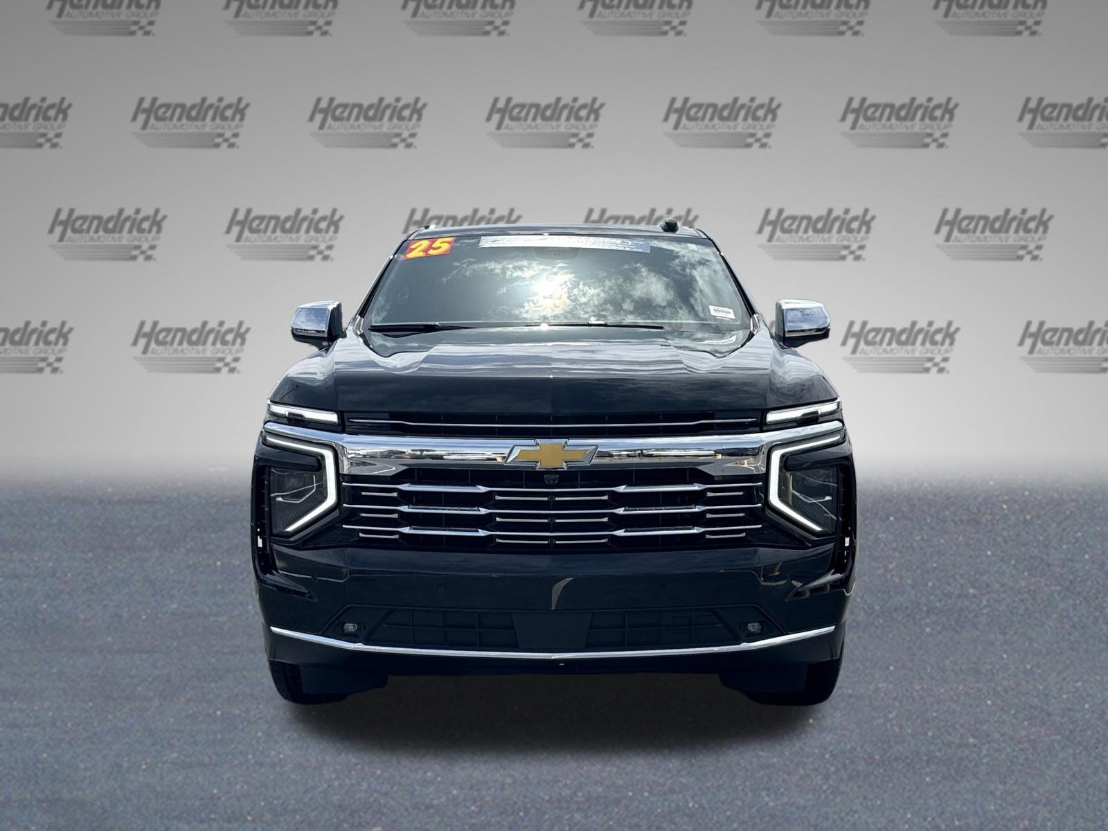 Used 2025 Chevrolet Tahoe Premier AWD/4WD image 3