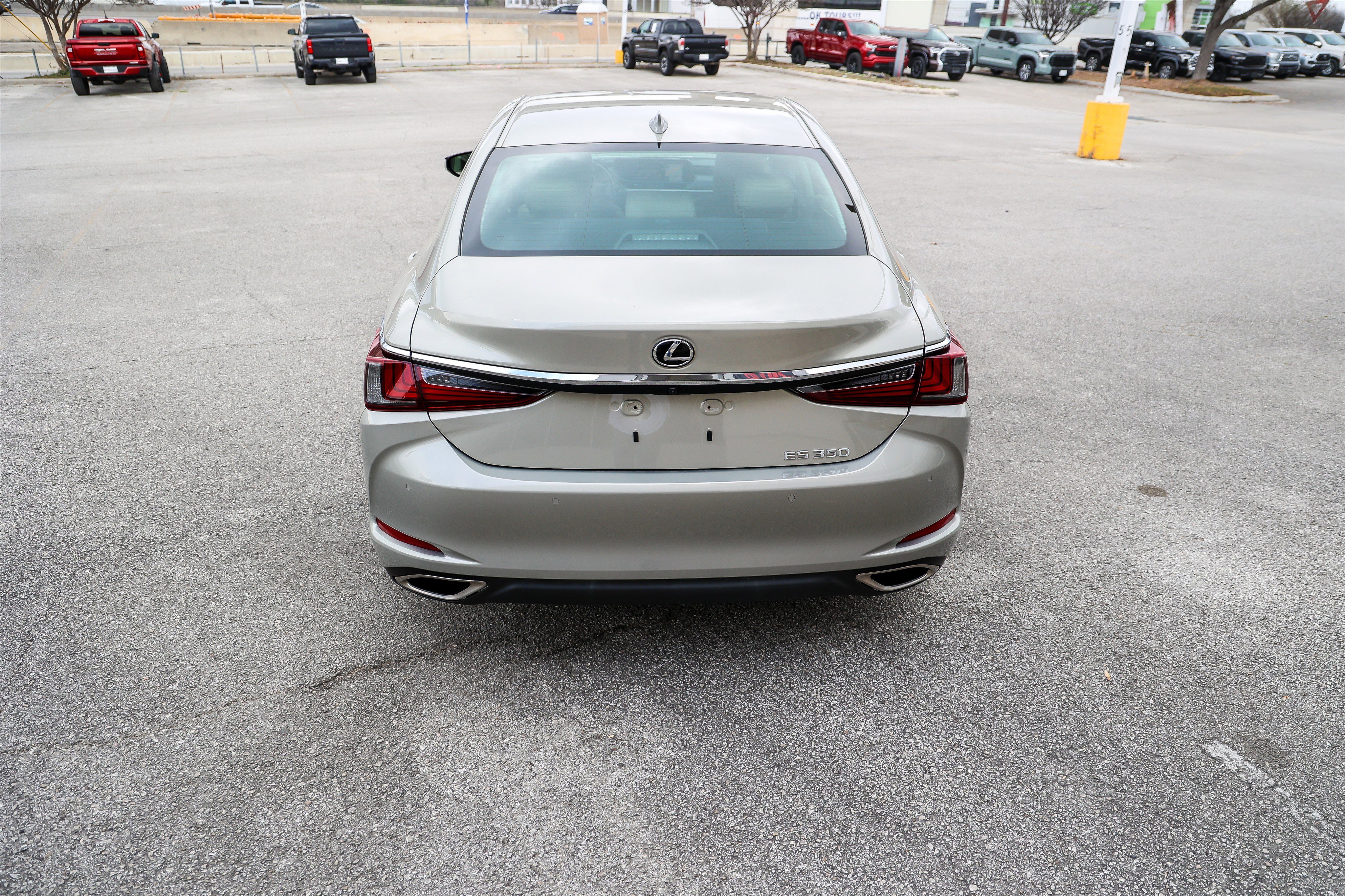 Used 2021 Lexus ES 350 w/ Premium Package image 8