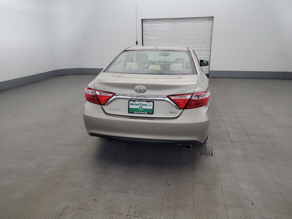 Used 2017 Toyota Camry XLE w/ Moonroof Package FWD image 7
