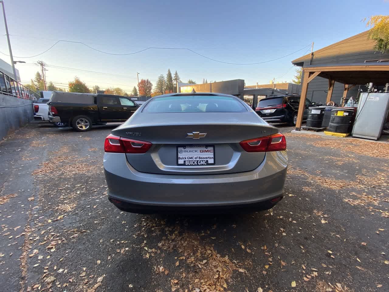 Used 2025 Chevrolet Malibu LT FWD image 5