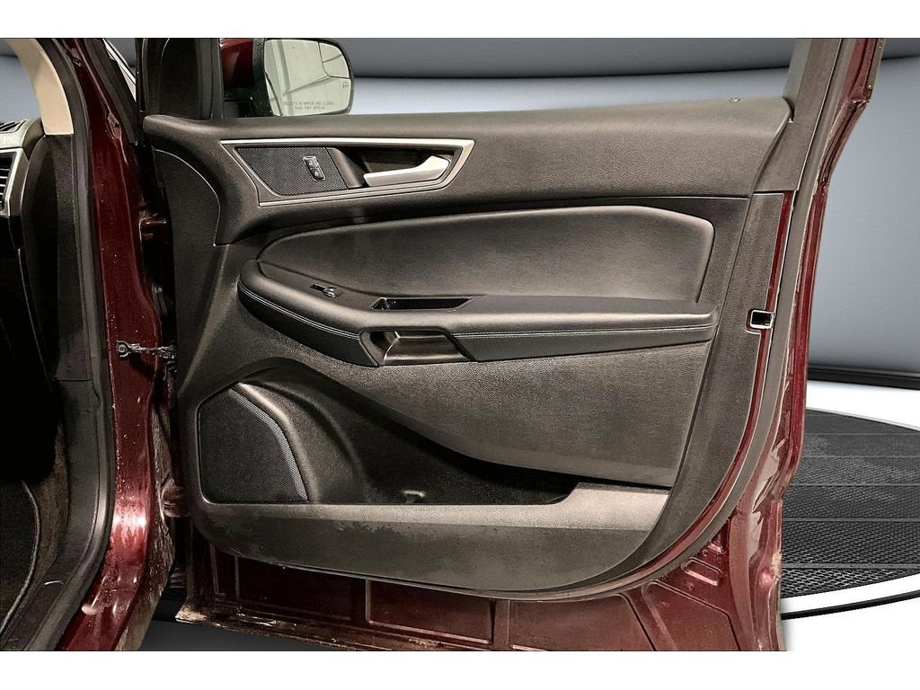 Used 2018 Ford Edge SEL w/ Equipment Group 201A image 25