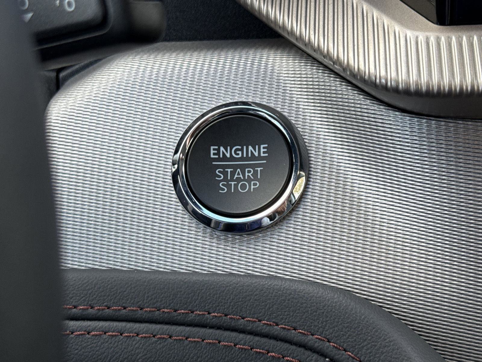 New 2025 Ford Explorer Active w/ Active Comfort Package image 19