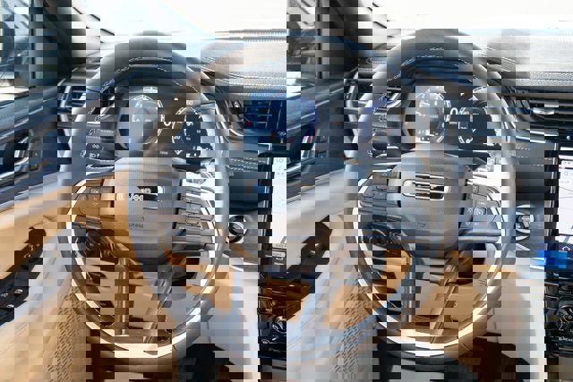 New 2025 Jeep Grand Cherokee L Limited w/ Luxury Tech Group II image 31