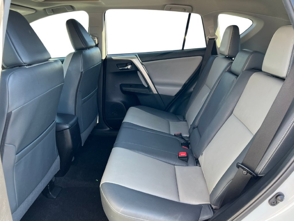 Used 2015 Toyota RAV4 Limited w/ Technology Package AWD/4WD image 7