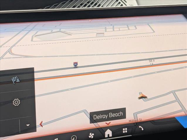 New 2026 BMW 750e xDrive w/ Luxury Rear Seating Package image 13