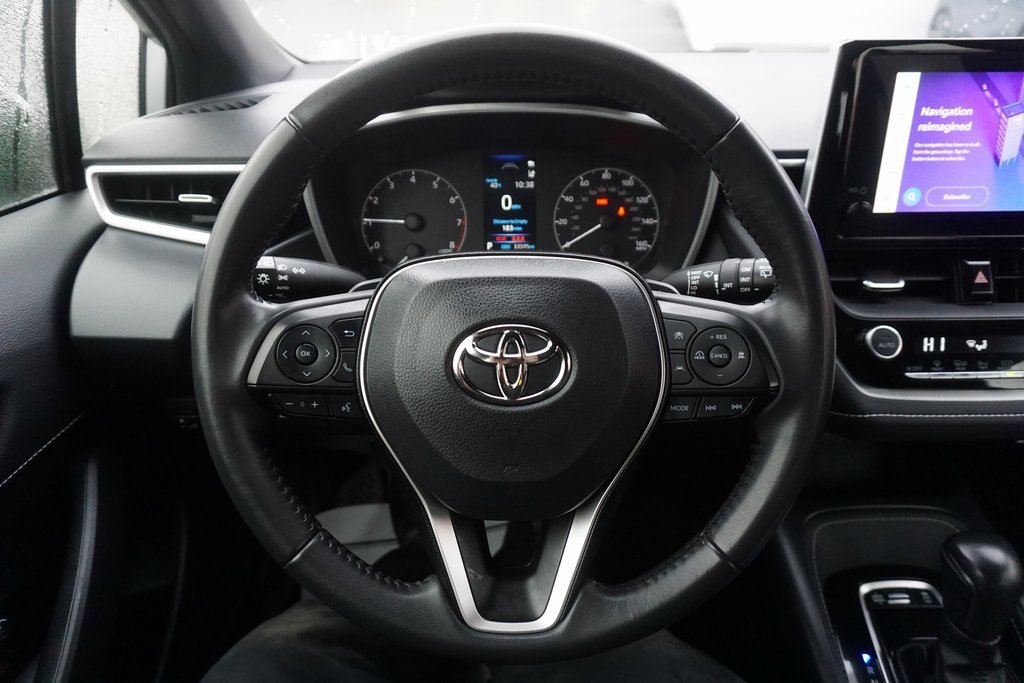Used 2023 Toyota Corolla SE image 3