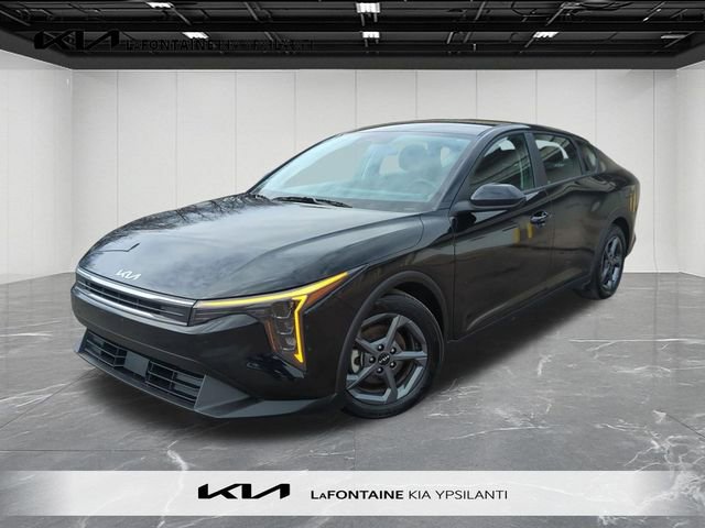 Used 2025 Kia K4 FWD image 1