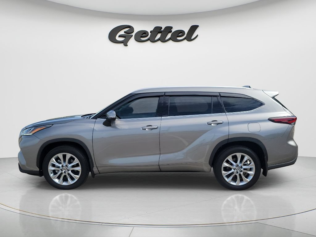 Certified 2026 Toyota Highlander Limited AWD/4WD image 8