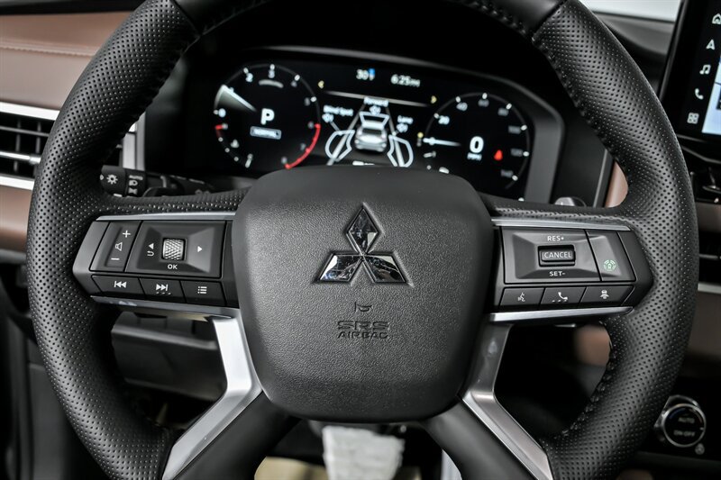 New 2026 Mitsubishi Outlander SEL FWD image 20