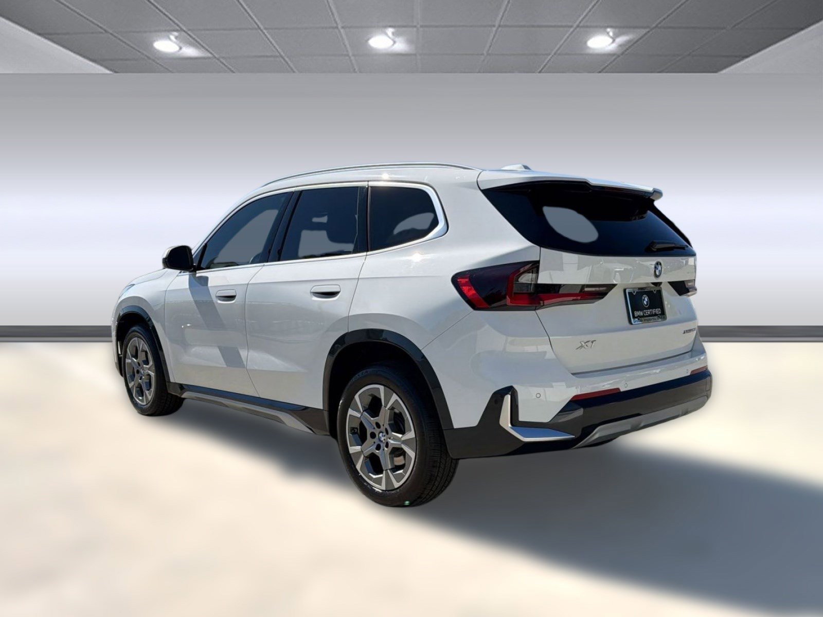 Certified 2023 BMW X1 xDrive28i image 3