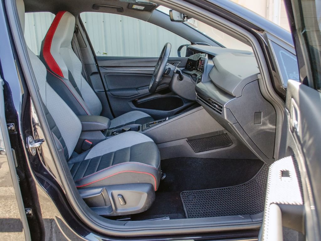 Used 2022 Volkswagen GTI SE FWD image 35