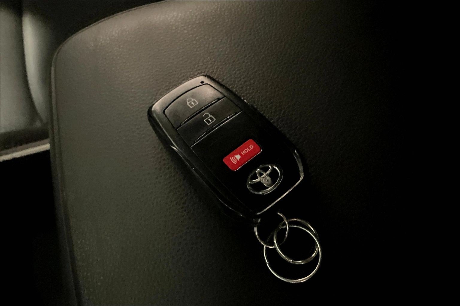 Used 2024 Toyota Tacoma SR5 AWD/4WD image 36
