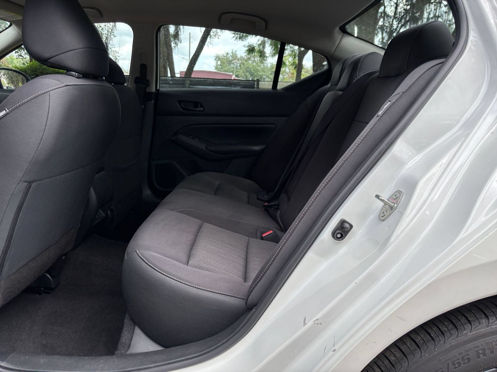 Used 2025 Nissan Altima 2.5 SV FWD image 18