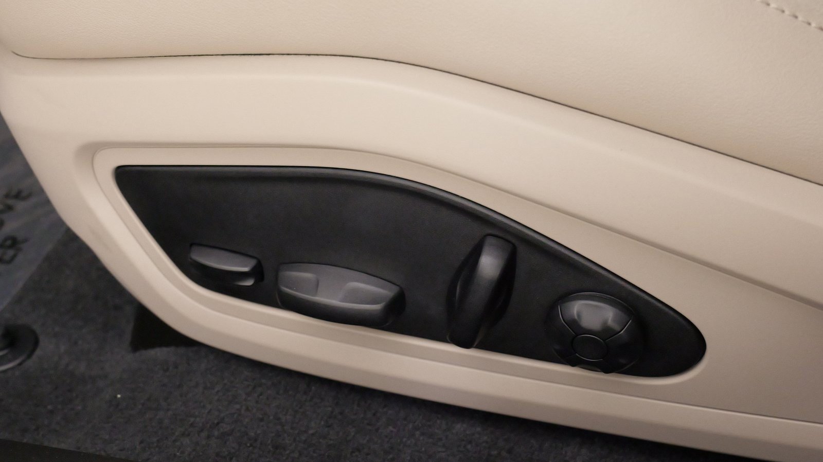 Used 2023 Porsche Taycan image 84